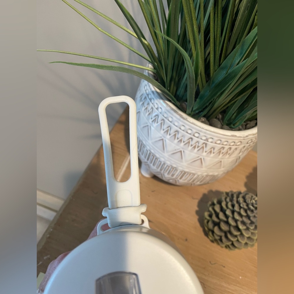 Love Island Frank Green reusable water bottle w/stainless steel straw 25 oz. - Picture 5 of 11